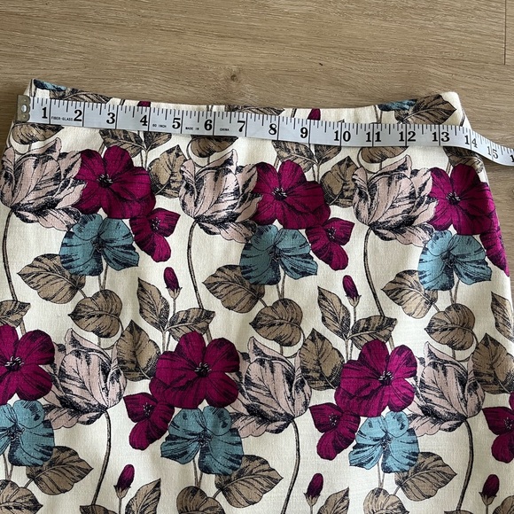 Ann Taylor Floral Tapestry Pencil Skirt sz 0 - Picture 6 of 9